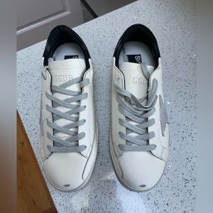 Golden Goose Sneakers